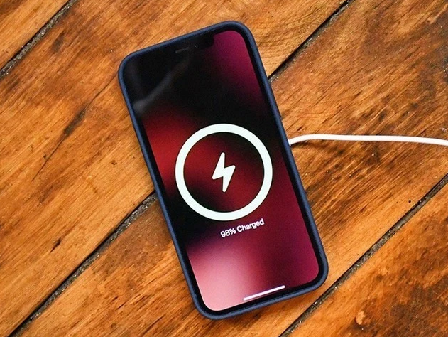 牟平苹果手机维修分享iPhone 12可以随便充电吗 